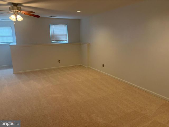 44 LISA DR, Newark, DE 19702