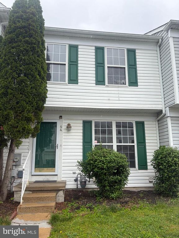 44 LISA DR, Newark, DE 19702
