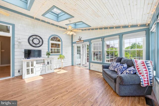 27 TWIN CREEKS DR, Thornton, PA 19373