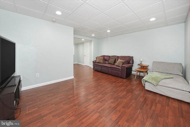 27 TWIN CREEKS DR, Thornton, PA 19373