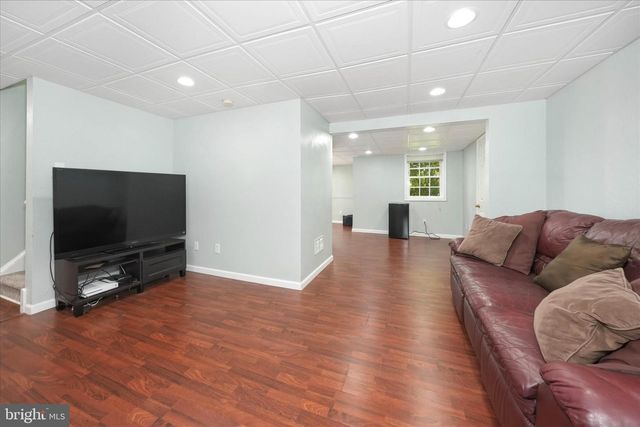 27 TWIN CREEKS DR, Thornton, PA 19373