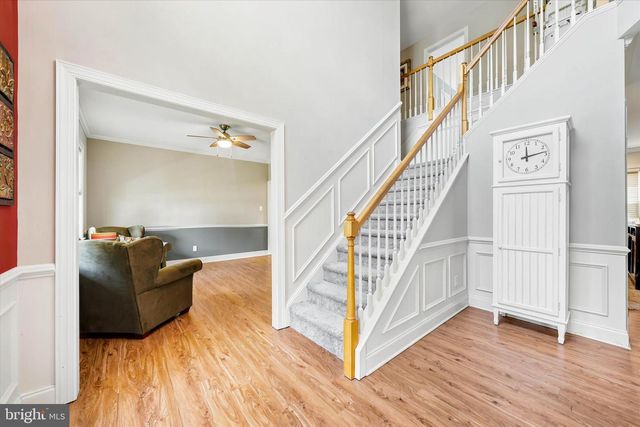 27 TWIN CREEKS DR, Thornton, PA 19373