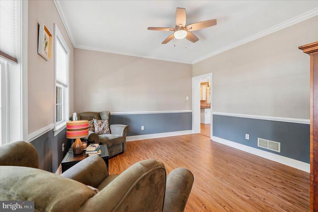 27 TWIN CREEKS DR, Thornton, PA 19373