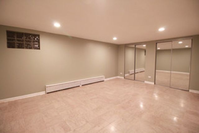 8829 Robin Drive B, Des Plaines, IL 60016