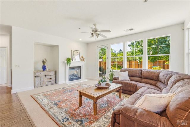 214 Ranch Ct, Novato, CA 94945