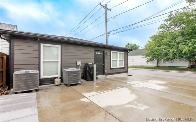 1422 E Elm Street, New Albany, IN 47150