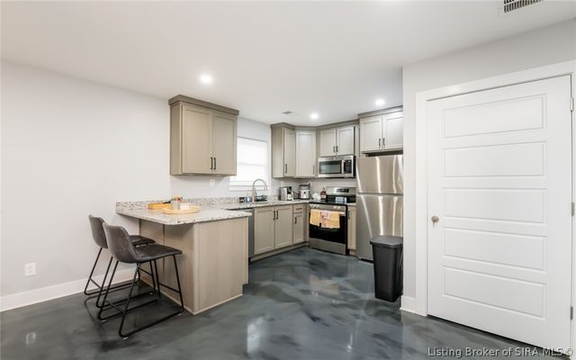 1422 E Elm Street, New Albany, IN 47150