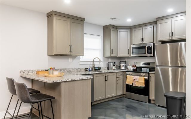 1422 E Elm Street, New Albany, IN 47150