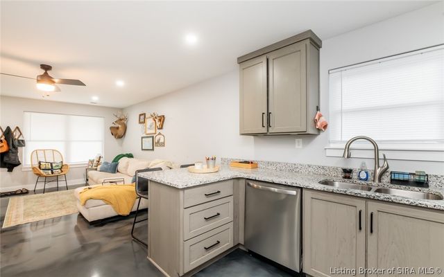 1422 E Elm Street, New Albany, IN 47150