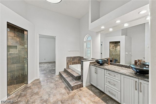 3778 Hidden Acres CIR S, North Fort Myers, FL 33903