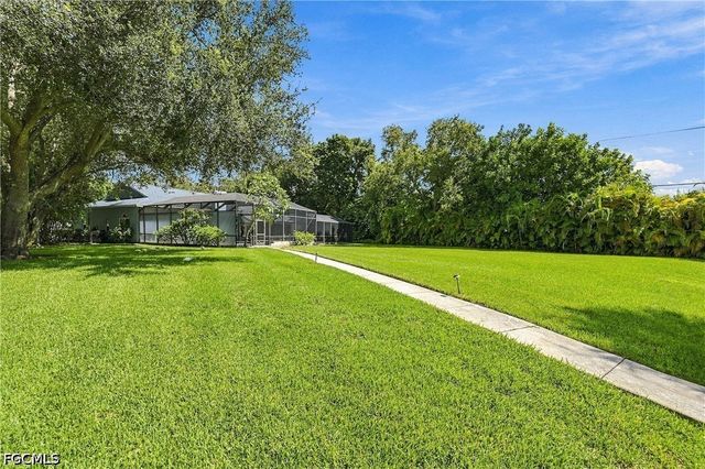 3778 Hidden Acres CIR S, North Fort Myers, FL 33903