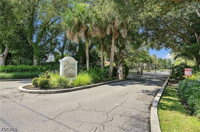 3778 Hidden Acres CIR S, North Fort Myers, FL 33903