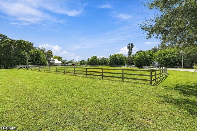 3778 Hidden Acres CIR S, North Fort Myers, FL 33903