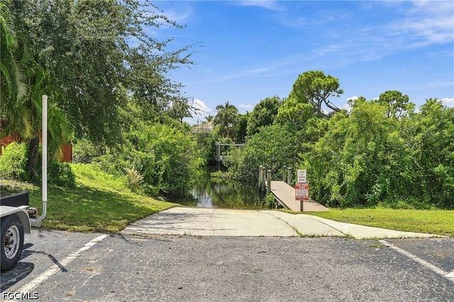 3778 Hidden Acres CIR S, North Fort Myers, FL 33903
