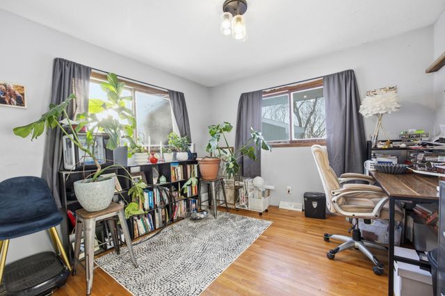 5287 40th Street N, Moorhead, MN 56560