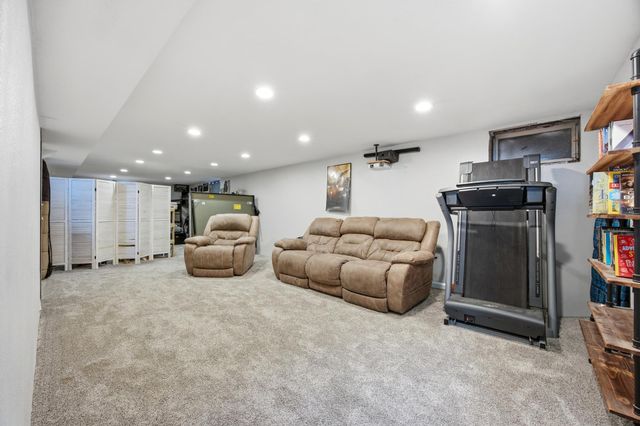 5287 40th Street N, Moorhead, MN 56560