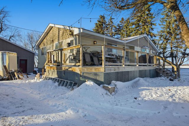 5287 40th Street N, Moorhead, MN 56560