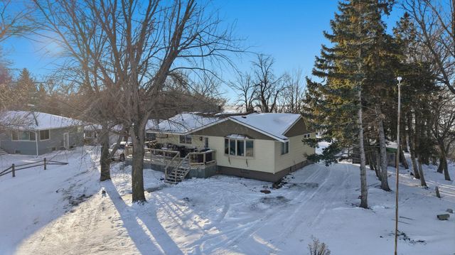 5287 40th Street N, Moorhead, MN 56560