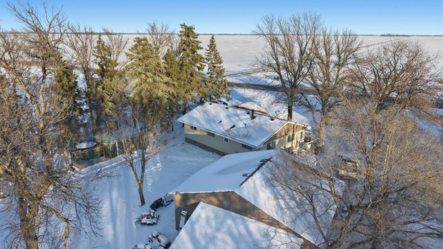 5287 40th Street N, Moorhead, MN 56560