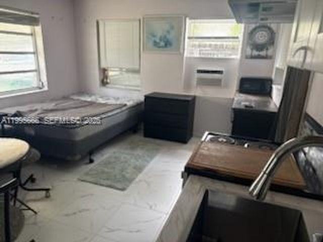 3811 SW 60th Ter Studio, Davie, FL 33314