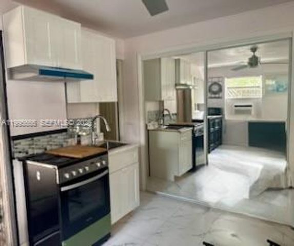 3811 SW 60th Ter Studio, Davie, FL 33314