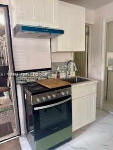 3811 SW 60th Ter Studio, Davie, FL 33314