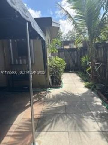 3811 SW 60th Ter Studio, Davie, FL 33314