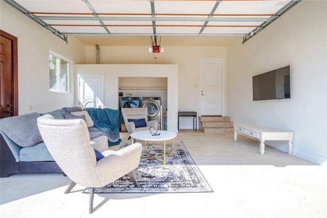 12945 Calvert, Van Nuys, CA 91401