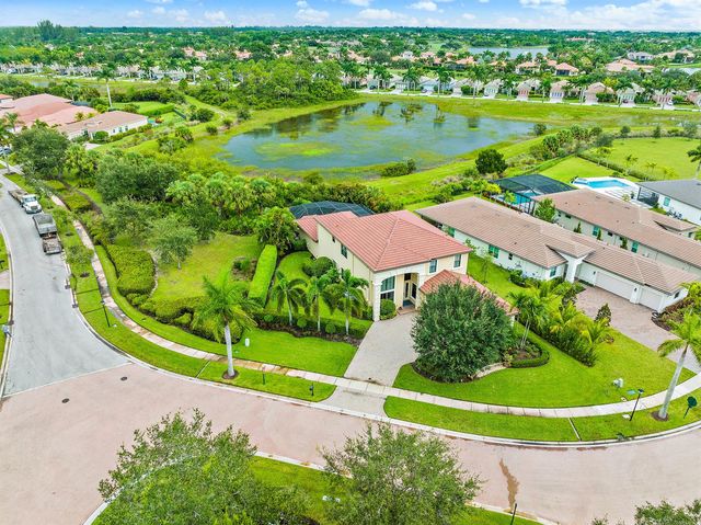 6786 Fox Hollow Drive, West Palm Beach, FL 33412