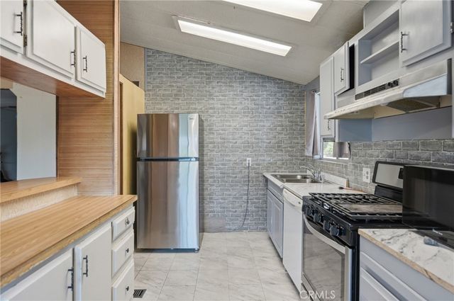 2686 W Mill Street 114, San Bernardino, CA 92410
