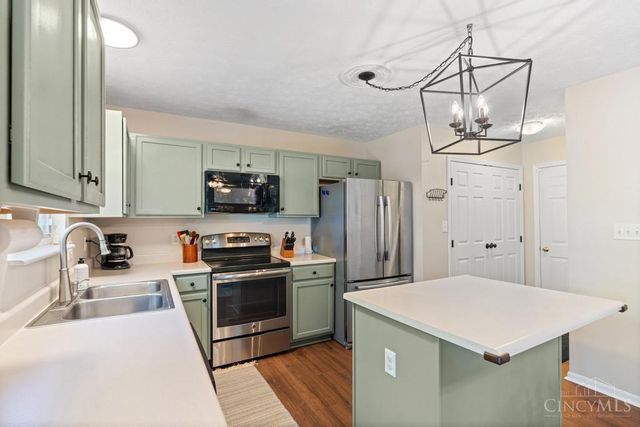 6535 Semmes Lane, Dayton, OH 45424