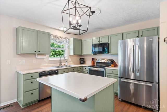 6535 Semmes Lane, Dayton, OH 45424