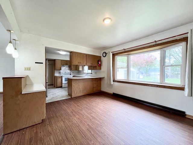 3205 N 10th STREET, Sheboygan, WI 53083