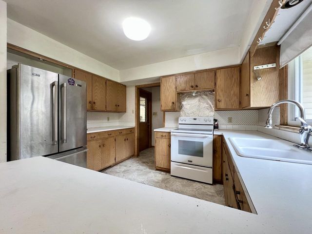 3205 N 10th STREET, Sheboygan, WI 53083