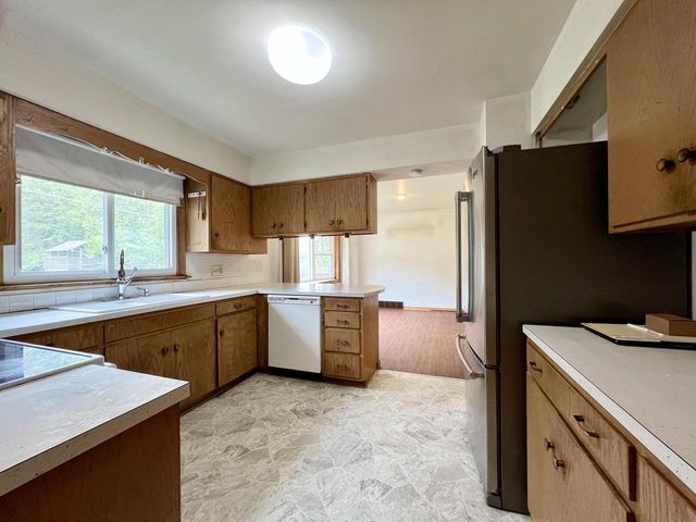 3205 N 10th STREET, Sheboygan, WI 53083