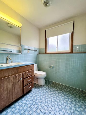 3205 N 10th STREET, Sheboygan, WI 53083