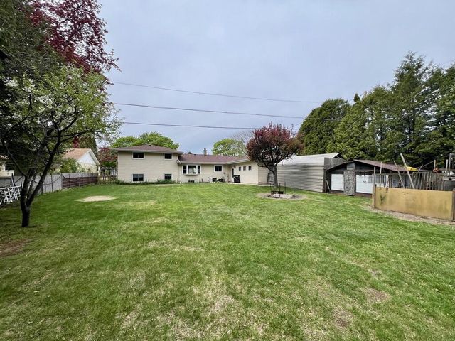 3205 N 10th STREET, Sheboygan, WI 53083