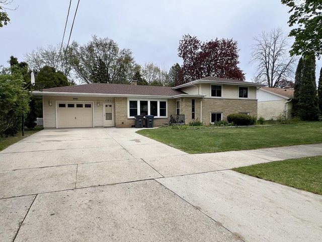 3205 N 10th STREET, Sheboygan, WI 53083