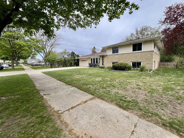 3205 N 10th STREET, Sheboygan, WI 53083