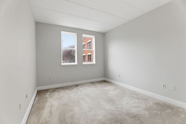 34 Sumner Ave 210, Springfield, MA 01108