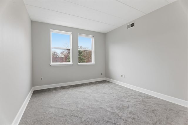 34 Sumner Ave 210, Springfield, MA 01108