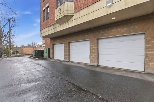 34 Sumner Ave 210, Springfield, MA 01108