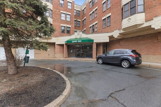 34 Sumner Ave 210, Springfield, MA 01108