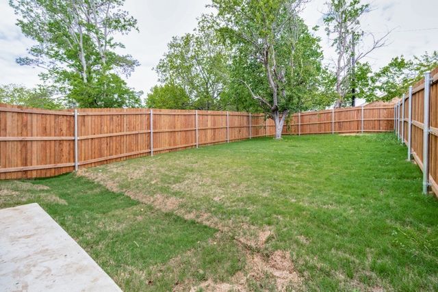 811 W Coffin Street, Denison, TX 75020