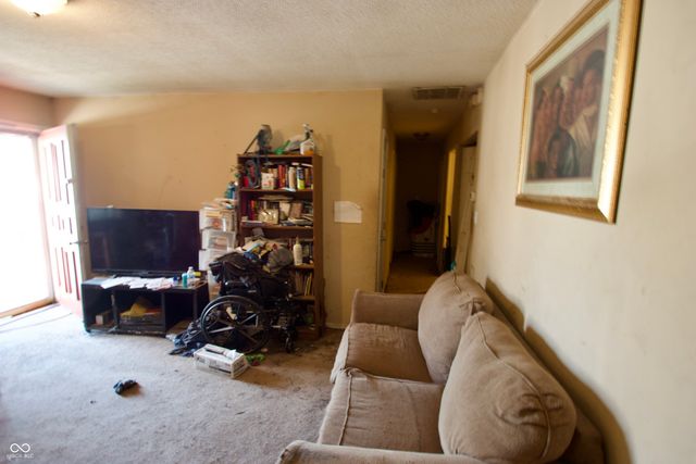 10230 Meadowlark Drive, Indianapolis, IN 46235