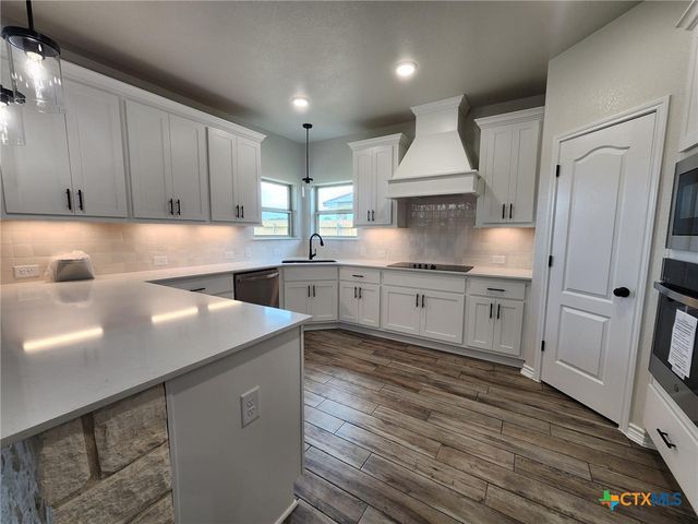 719 Eagle Claw Drive, Salado, TX 76571