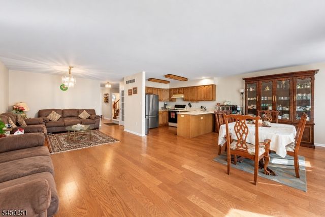 75 Castleton Rd, Montgomery Twp., NJ 08540
