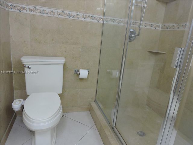 551 E 39th St 1, Hialeah, FL 33013