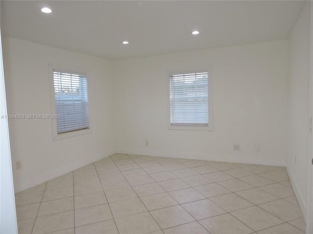 551 E 39th St 1, Hialeah, FL 33013