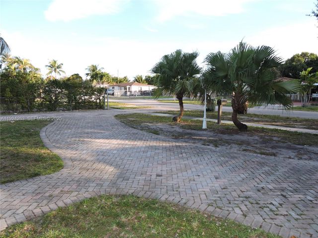 551 E 39th St 1, Hialeah, FL 33013